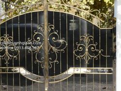 cửa sắt uốn đẹp cho biệt thự
