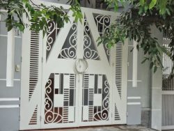 cửa cổng sắt uốn đẹp