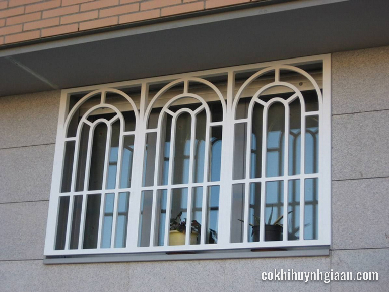Mẫu CS012 sắt bảo vệ cho cửa sổ đơn giản nhưng sang trọng vô cùng, đừng nên bỏ lỡ nhé quý khách hàng